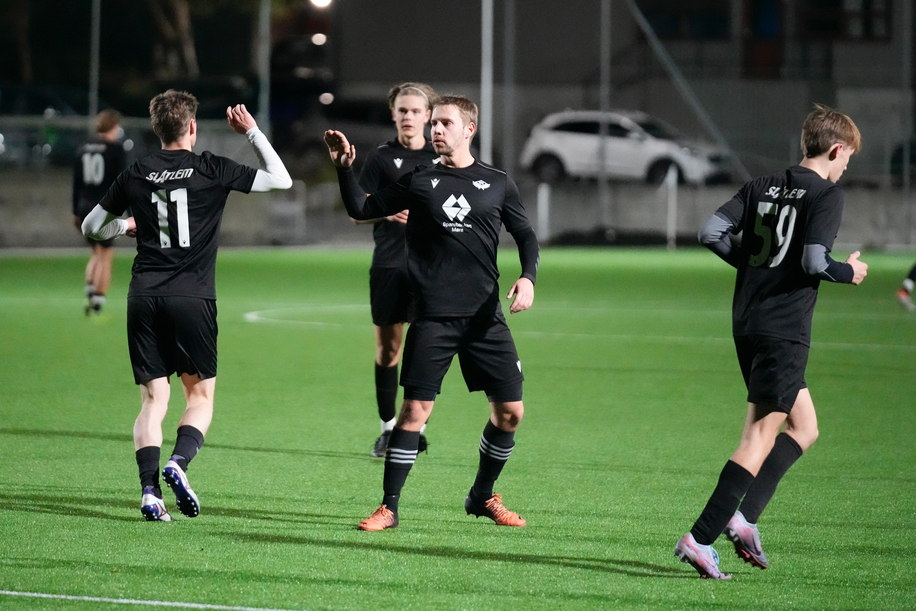 Herrelaget rykker opp!